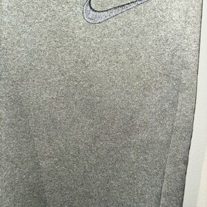 Men’s Nike Therma wear Joggers Size med